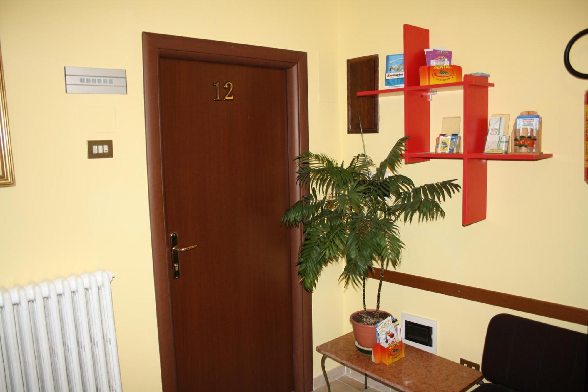 Hotel Eurorooms Rome Bagian luar foto