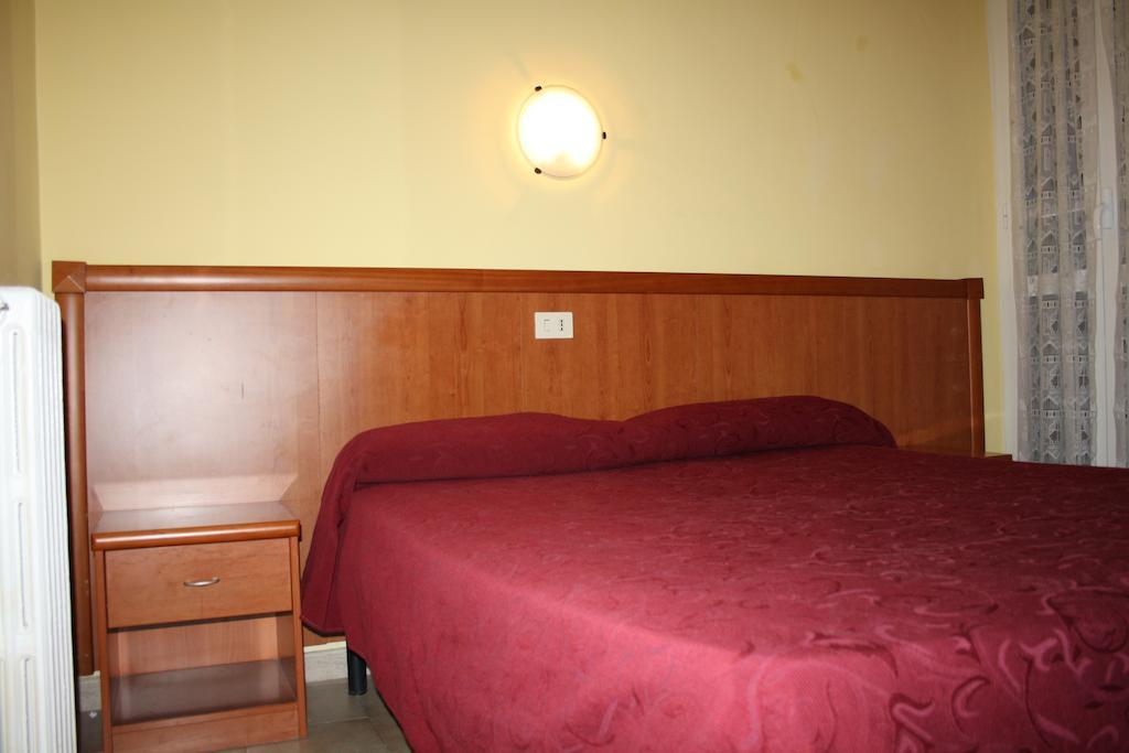 Hotel Eurorooms Rome Bagian luar foto