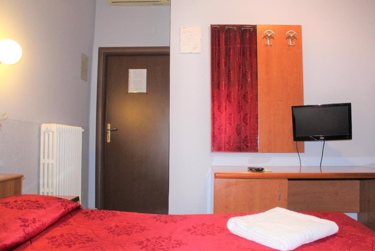 Hotel Eurorooms Rome Bagian luar foto